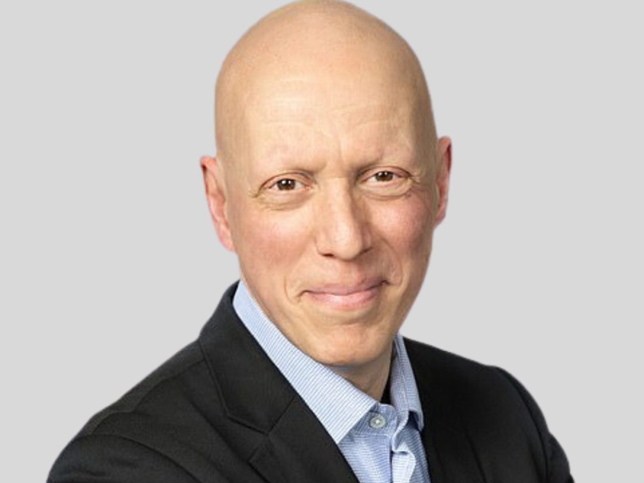 Jonny Dymond BBC journalist who presents shows across Radio 4 and the World Service radio, including Today and the World at One.